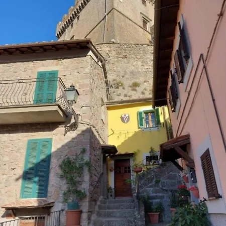 Holiday home Casa D'artista: E Poi Tornarono Le Rondini... *