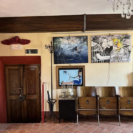 Holiday home Casa D'artista: E Poi Tornarono Le Rondini... *